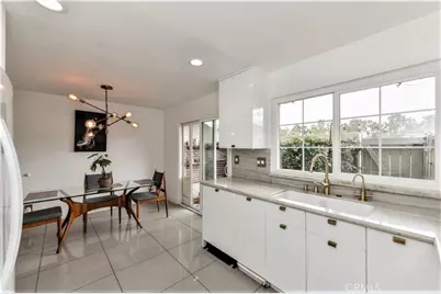 53 Oxford #14, Irvine, CA 92612 - Photo 3