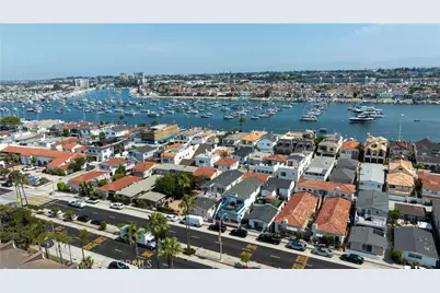 1324 W Balboa Boulevard, Newport Beach, CA 92661 - Photo 9