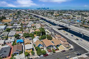 421 W 55th St, Los Angeles, CA 90037 - Photo 7