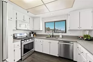 17641 Sergio Cir, Huntington Beach, CA 92647 - Photo 9