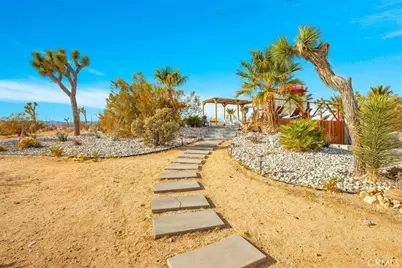 59427 La Crescenta Drive, Yucca Valley, CA 92284 - Photo 29
