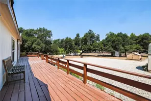 10880 Fox Springs Rd, Murrieta, CA 92562 - Photo 3