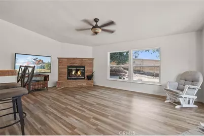 10880 Fox Springs Road, Murrieta, CA 92562 - Photo 13