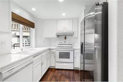 430 Lake Street #304, Huntington Beach, CA 92648 - Photo 21