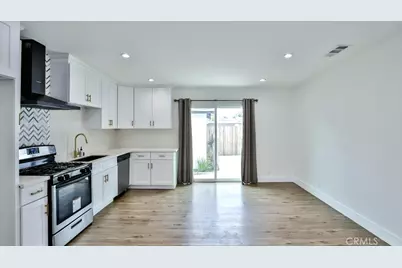 11445 Saticoy Street, North Hollywood, CA 91605 - Photo 5