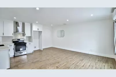 11445 Saticoy Street, North Hollywood, CA 91605 - Photo 23