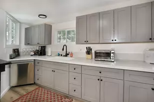 531 W Victoria Ct, Lake Arrowhead, CA 92352 - Photo 23