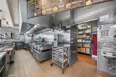 474 N Beverly Dr, Beverly Hills, CA 90210 - Photo 15