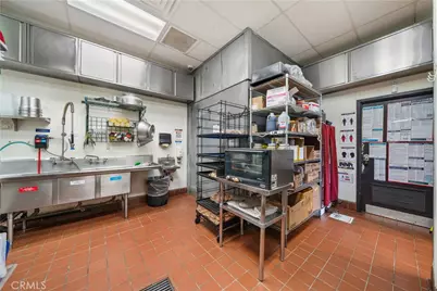 474 N Beverly Dr, Beverly Hills, CA 90210 - Photo 19