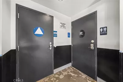 474 N Beverly Dr, Beverly Hills, CA 90210 - Photo 25