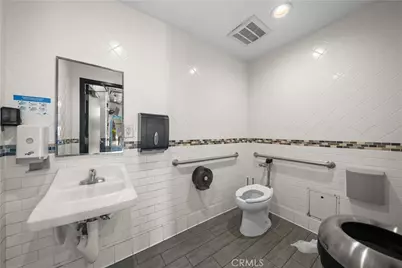 474 N Beverly Dr, Beverly Hills, CA 90210 - Photo 27