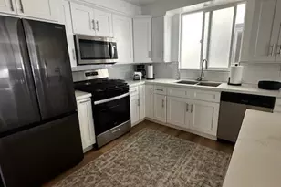 4704 Seashore Dr, Newport Beach, CA 92663 - Photo 9