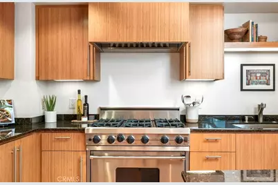 1035 19th Street #102, Santa Monica, CA 90403 - Photo 9