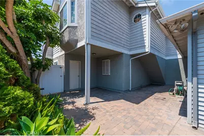 1701 Lake Street, Huntington Beach, CA 92648 - Photo 9