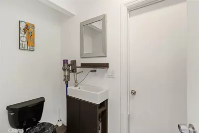 7241 Woodrow Wilson Drive, Los Angeles, CA 90068 - Photo 23