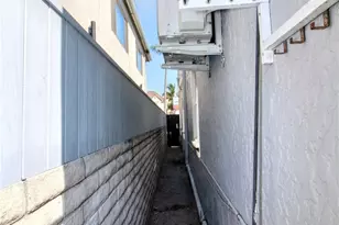 207 Santa Ana Ave, Long Beach, CA 90803 - Photo 33