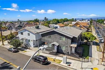1401 W 42nd Place, Los Angeles, CA 90062 - Photo 1