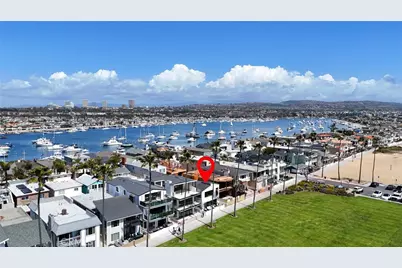 916 E Oceanfront, Newport Beach, CA 92661 - Photo 41