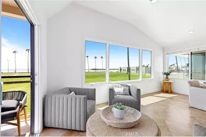 916 E Oceanfront, Newport Beach, CA 92661 - Photo 25
