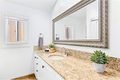 916 E Oceanfront, Newport Beach, CA 92661 - Photo 39
