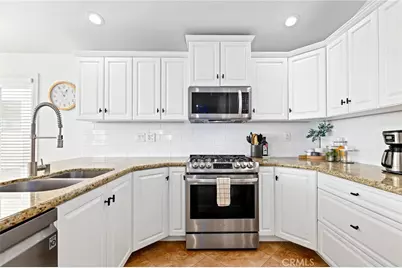 916 E Oceanfront, Newport Beach, CA 92661 - Photo 31