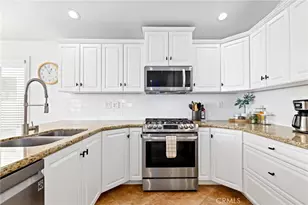 916 E Oceanfront, Newport Beach, CA 92661 - Photo 31