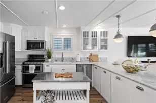 264 Mayflower Dr, Newport Beach, CA 92660 - Photo 19