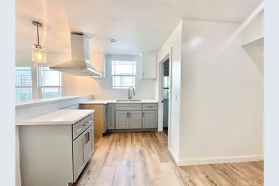 5718 S Manhattan Place, Los Angeles, CA 90062 - Photo 9