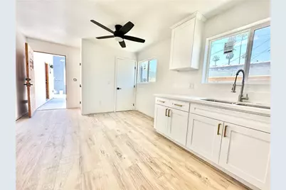 5718 S Manhattan Place, Los Angeles, CA 90062 - Photo 31