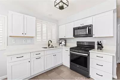 823 Pathfinder Way, Corona, CA 92878 - Photo 19