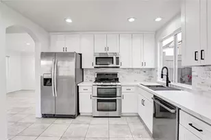 12 Poppyfield Ln, Rancho Santa Margarita, CA 92688 - Photo 5