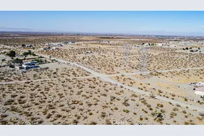 13005 Cortez Road, Pinon Hills, CA 92372 - Photo 3