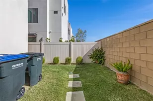 47 Ebb Tide Cir, Newport Beach, CA 92663 - Photo 9