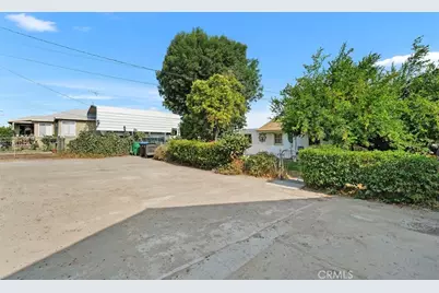 1329 Pleasant View Avenue, Corona, CA 92882 - Photo 9