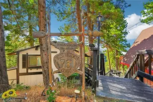 761 W Victoria Ct, Lake Arrowhead, CA 92352 - Photo 3