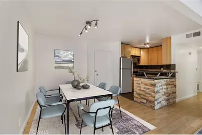 18620 Hatteras Street #247, Tarzana, CA 91356 - Photo 5