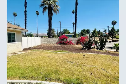 2111 Whitestone Drive, Riverside, CA 92506 - Photo 5