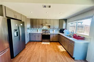 2111 Whitestone Dr, Riverside, CA 92506 - Photo 7