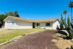 2111 Whitestone Dr, Riverside, CA 92506 - Photo 3
