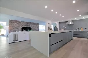 418 E Bay St, Costa Mesa, CA 92627 - Photo 3