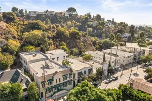 2568 N Beachwood Dr, Los Angeles, CA 90068 - Photo 13