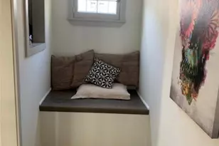 2568 N Beachwood Dr, Los Angeles, CA 90068 - Photo 23