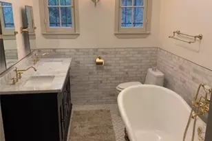 2568 N Beachwood Dr, Los Angeles, CA 90068 - Photo 21