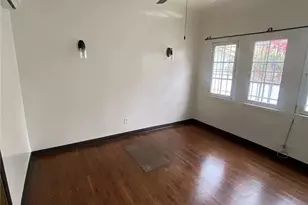 2568 N Beachwood Dr, Los Angeles, CA 90068 - Photo 37