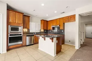 20047 Holly Dr, Santa Clarita, CA 91350 - Photo 17