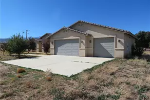9322 Hollywood Ct, Phelan, CA 92371 - Photo 3