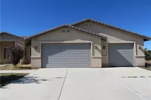 9322 Hollywood Ct, Phelan, CA 92371 - Photo 1