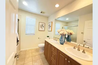 81 Keepsake, Irvine, CA 92618 - Photo 35