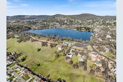 18715 Lakeridge, Hidden Valley Lake, CA 95467 - Photo 5