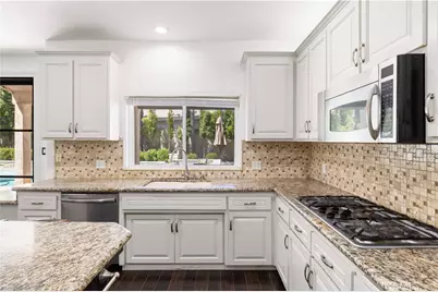 1001 Sungro Way, Bakersfield, CA 93311 - Photo 15